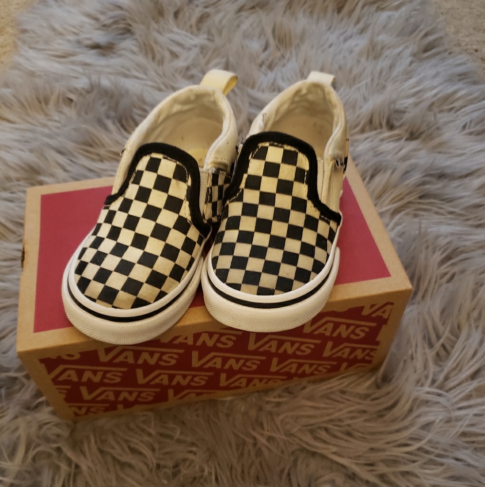 Toddler 6C checkered Vans